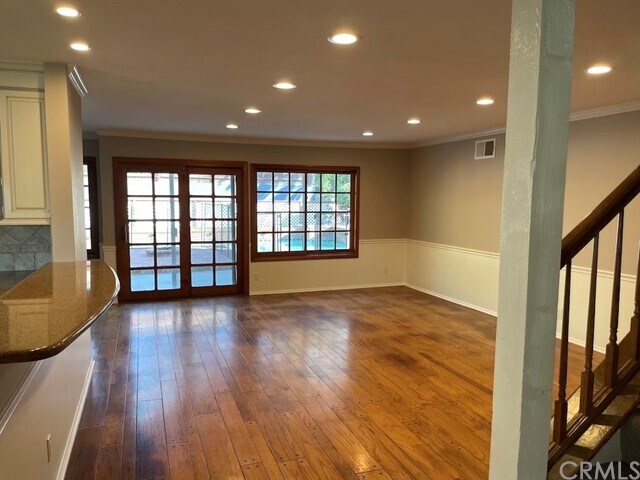 Foto del edificio - 24806 Weyburn Dr