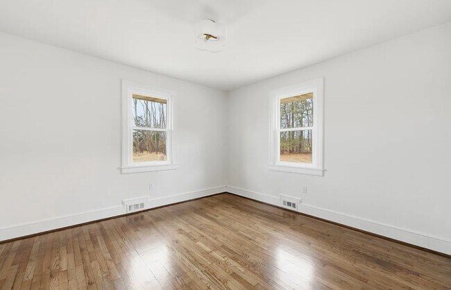 Foto del edificio - 8202 Vaughan Rd