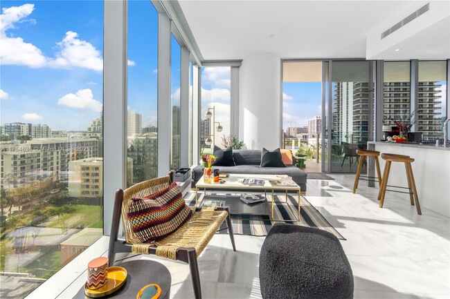 Foto del edificio - 700 NE 26th Terrace