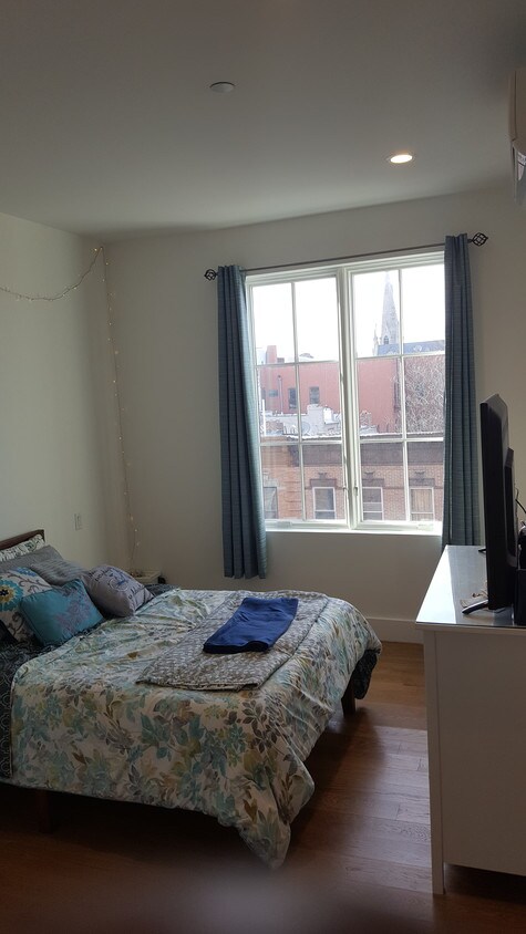 Bedroom - 75 Ralph Ave
