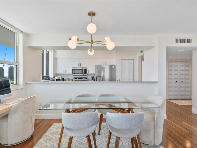 Foto del edificio - 650 West Ave