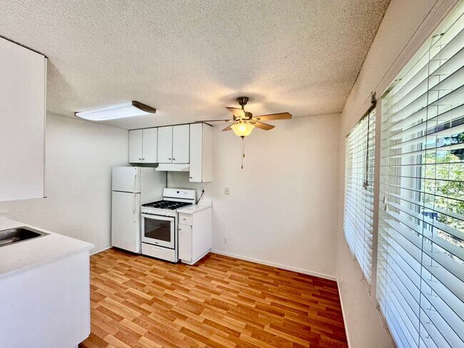 Building Photo - 998 Ignacio Blvd