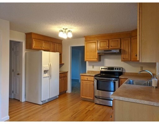 Building Photo - 14 Falcon Dr