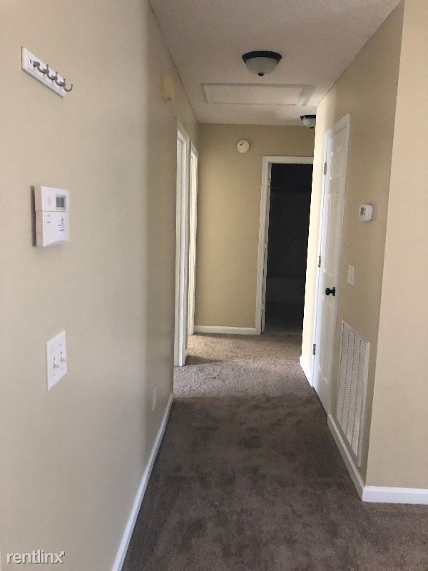 Building Photo - 3 br, 2 bath House - 910 Rice Ct