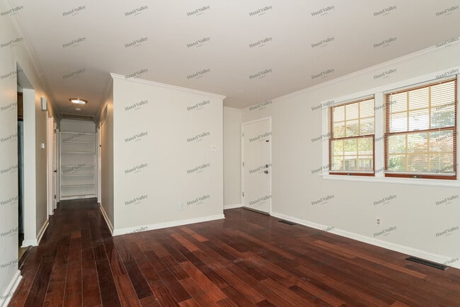 Foto del edificio - 1365 Bluefield Dr