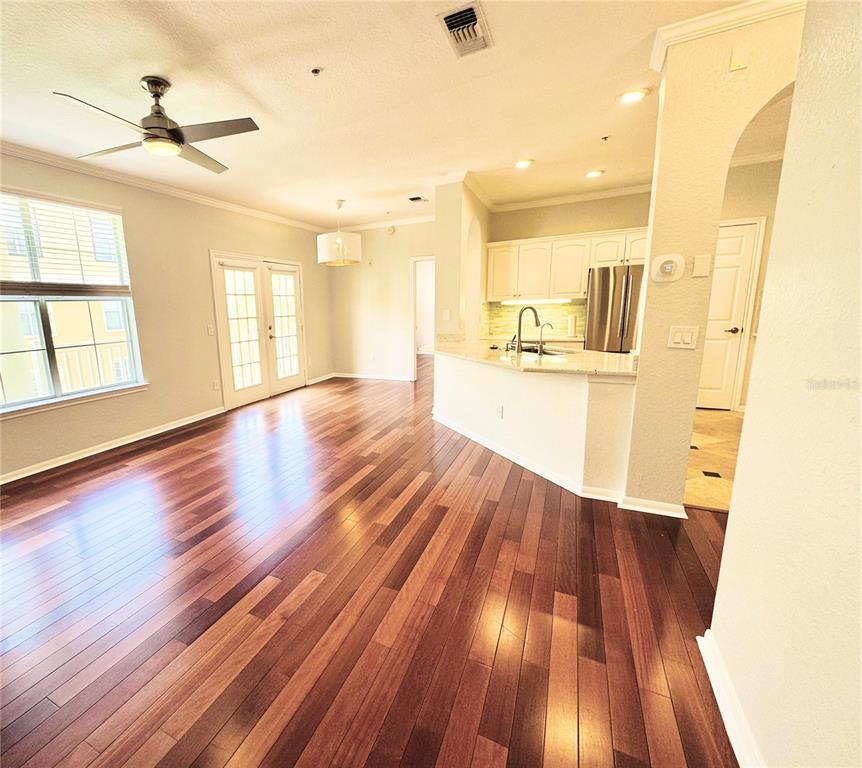 Foto principal - 860 N Orange Ave