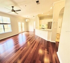 Building Photo - 860 N Orange Ave