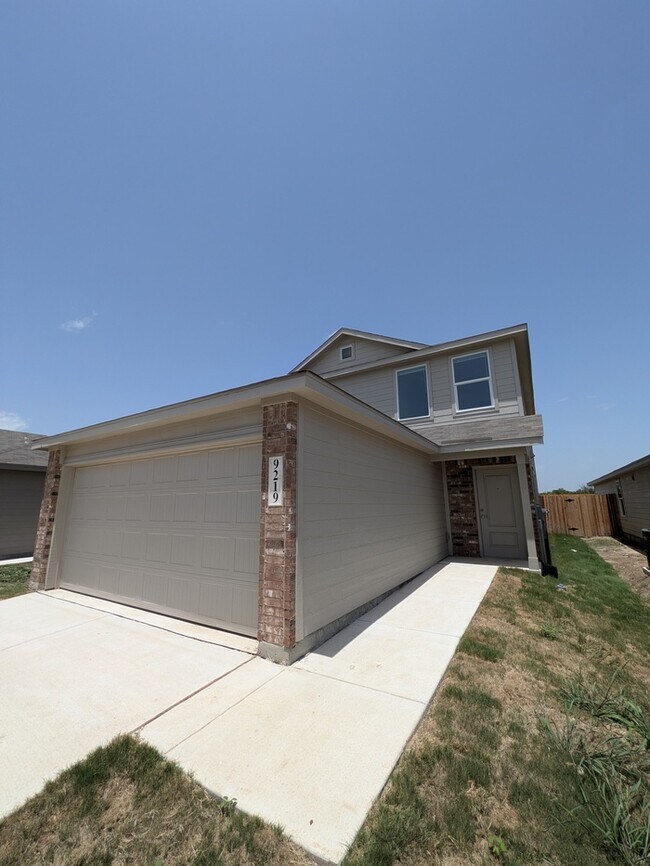 Photo - 9219 Campbell Wy (San Antonio, TX) House
