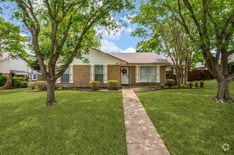 Building Photo - 1414 Woodcreek Dr