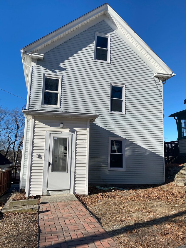 Primary Photo - 15 Dryden St