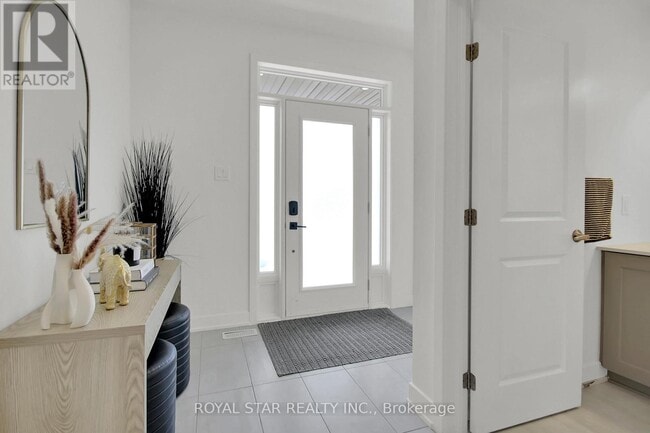 Building Photo - 201 Reisling Wy