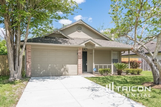 Building Photo - 14202 Clear Forest Dr