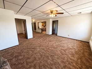 Building Photo - 501 N Main St