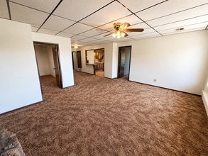 Building Photo - 501 N Main St