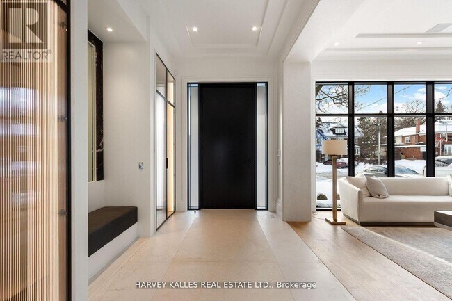 Photo du bâtiment - 370 Glengrove Ave W