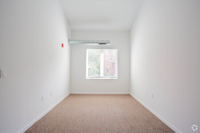 2HAB, 2BA, Loft_1750SF - 1700 Designer Residences South