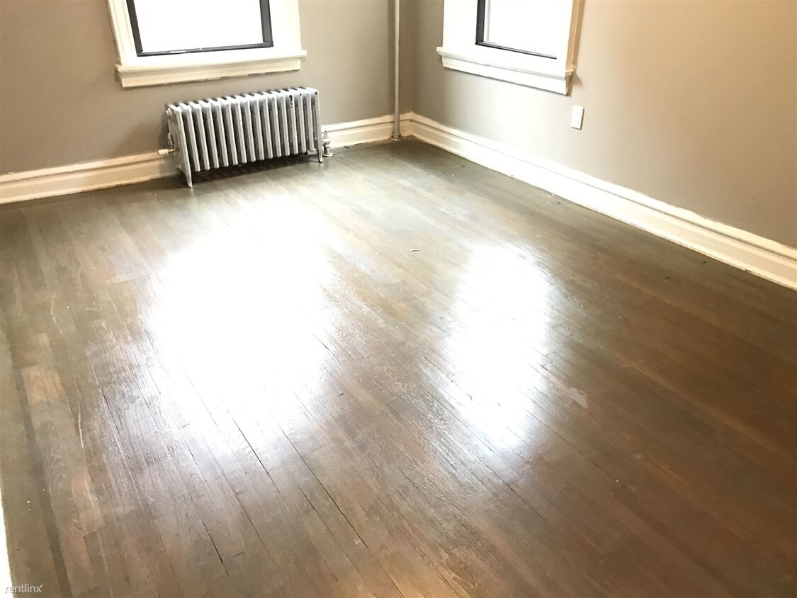 Foto principal - 688 Rogers Ave