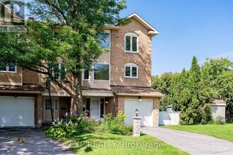 Building Photo - 18 Arbordale Crescent