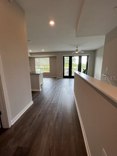 Building Photo - 221-TH210 NE Ivanhoe Blvd
