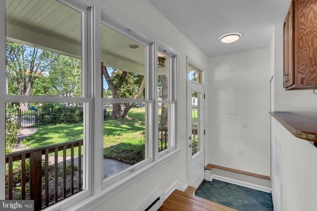 Foto del edificio - 107 Winchester Ave