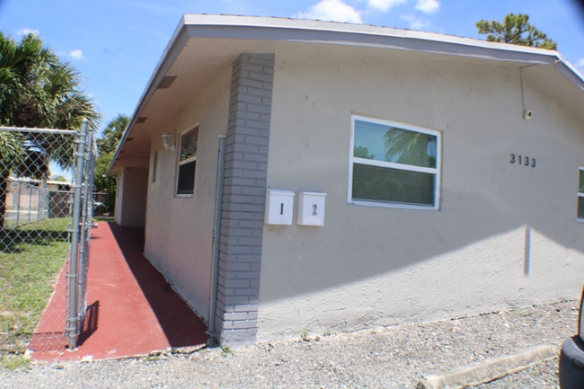 Building Photo - 3133 SW 13th St
