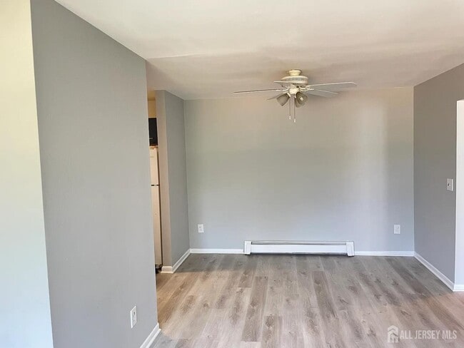 Foto del edificio - 1334 Cricket Ln