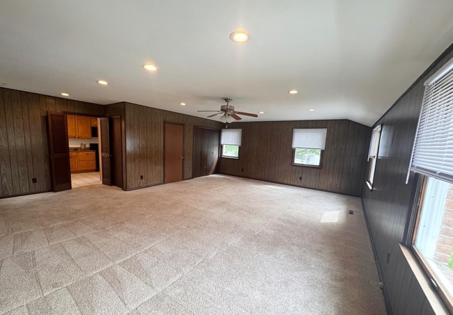 Building Photo - 2710 Academy Dr