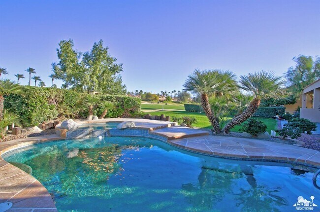 Building Photo - 22 Pebble Beach Dr
