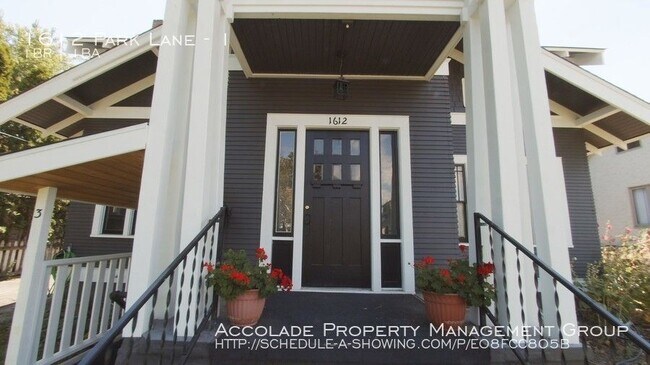 Building Photo - Craftsman Style One Bedroom Apartment