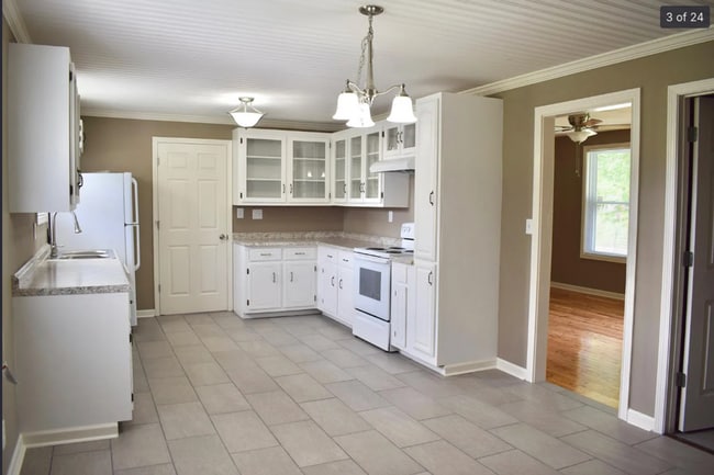 Building Photo - 442 Appleton Dr