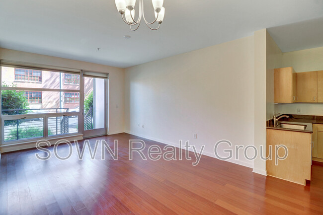 Building Photo - 1007 41st St