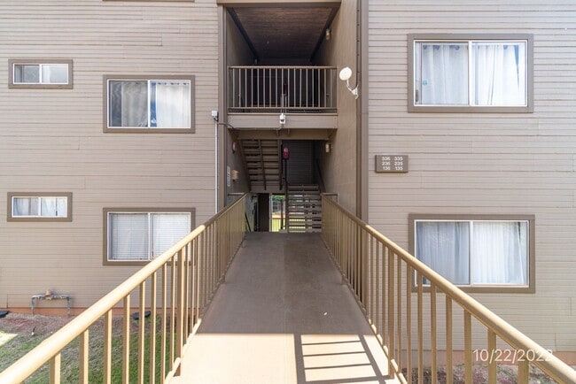 Building Photo - $2500| 3bd/2ba townhome in Palehua Villas