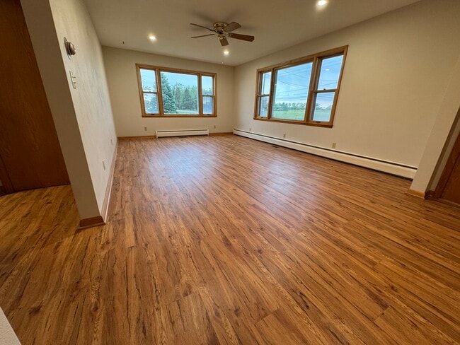 Building Photo - 4535 S Beaumont Ave