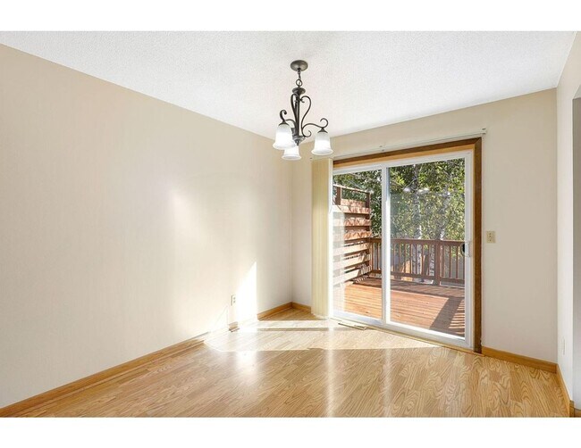 Building Photo - 622-626 N 15th Ave