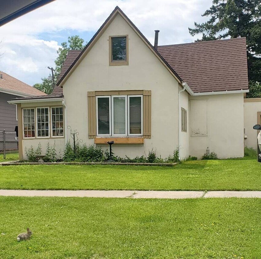 Primary Photo - 3206 5th Ave N