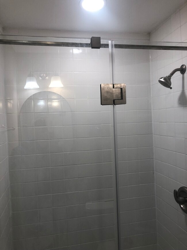 Building Photo - 1538 W New York St