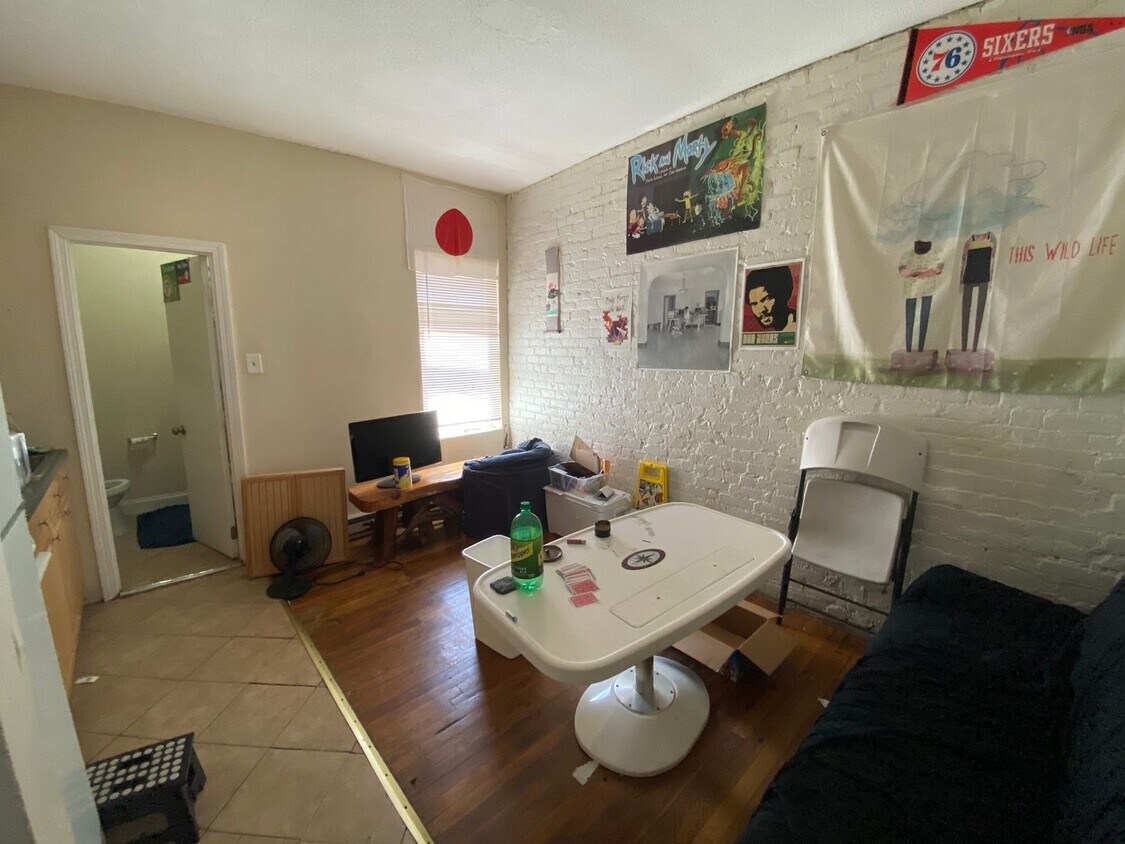 Foto del edificio - Fantastic 2 Bed Right Off The E Line!