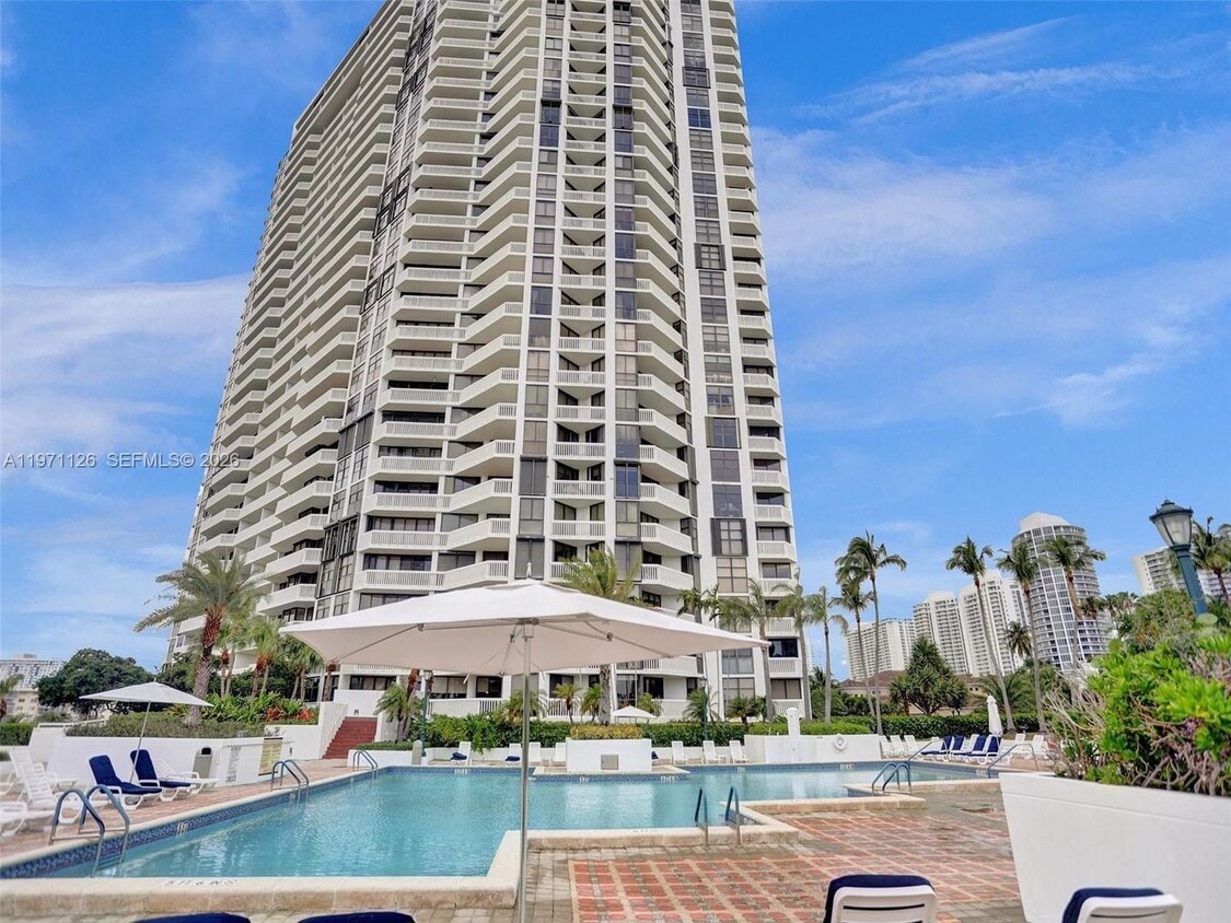 Photo - 1000 W Island Boulevard 2909, Aventura, FL 33160