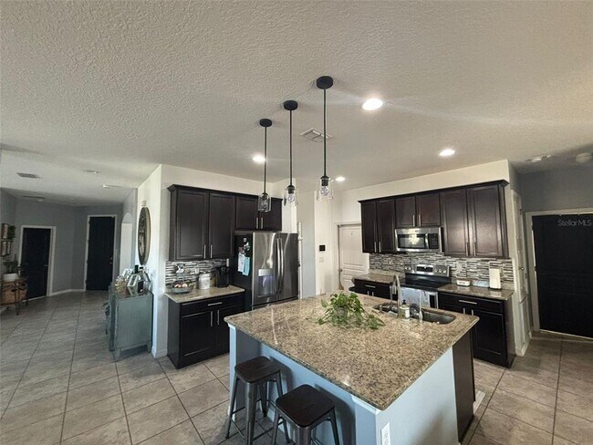 Foto del edificio - 1000 Vicenza St