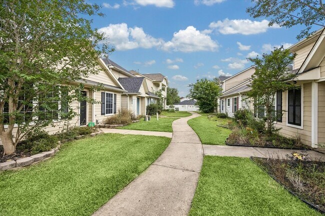 Foto del edificio - 6106 Settlers Lake Cir E