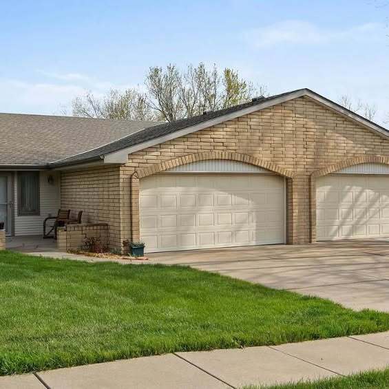 Building Photo - 1826 Normandy Ln