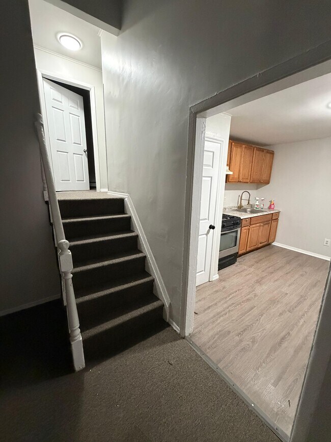 Foto del edificio - 958 Taylor Ave