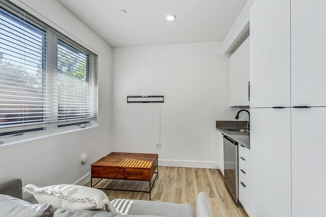 Building Photo - Artthaus Northgate: New Luxury Apartments!...
