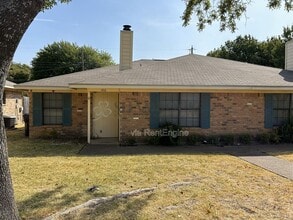 Building Photo - 1416 Chapel Ridge Rd