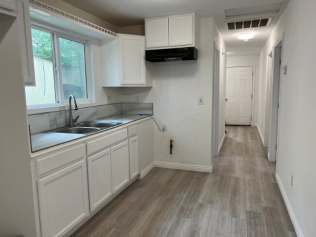 Building Photo - 141 Augusta St