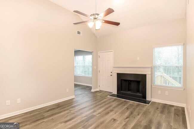 Foto del edificio - 1286 Live Oak Terrace