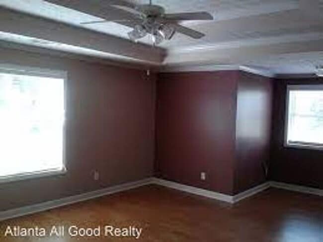 Building Photo - Your new home awaits