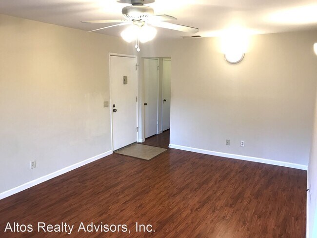 Building Photo - 2 br, 1 bath House - 2460 W. Bayshore Road #8