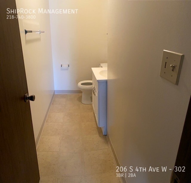 Foto del edificio - 206 S 4th Ave W