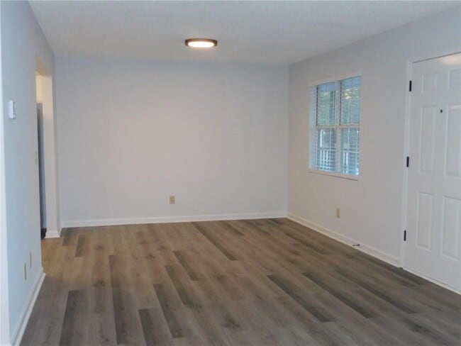 Building Photo - 37 Rock Garden Pl